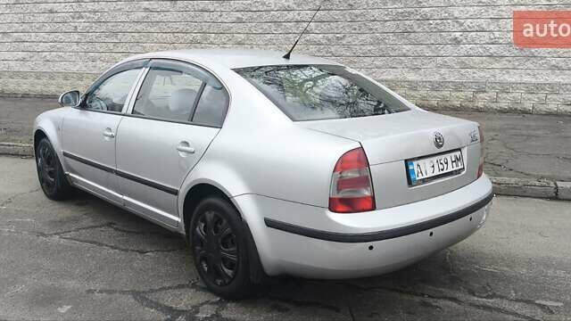 Серый Шкода Суперб, объемом двигателя 1.78 л и пробегом 270 тыс. км за 4700 $, фото 2 на Automoto.ua