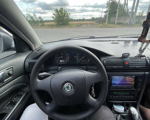 Серый Шкода Суперб, объемом двигателя 1.78 л и пробегом 230 тыс. км за 4000 $, фото 9 на Automoto.ua