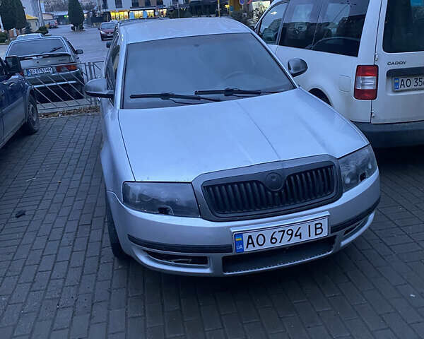 Серый Шкода Суперб, объемом двигателя 1.8 л и пробегом 290 тыс. км за 5500 $, фото 1 на Automoto.ua