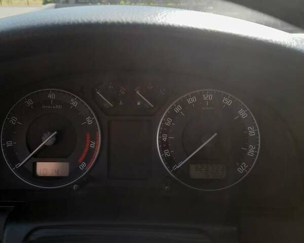 Сірий Шкода Суперб, об'ємом двигуна 1.78 л та пробігом 323 тис. км за 5000 $, фото 1 на Automoto.ua