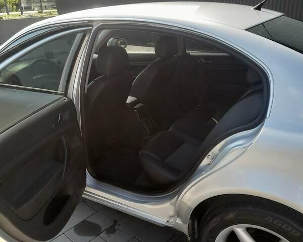 Сірий Шкода Суперб, об'ємом двигуна 1.78 л та пробігом 323 тис. км за 5000 $, фото 9 на Automoto.ua