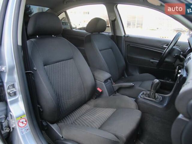 Серый Шкода Суперб, объемом двигателя 1.78 л и пробегом 85 тыс. км за 8100 $, фото 9 на Automoto.ua