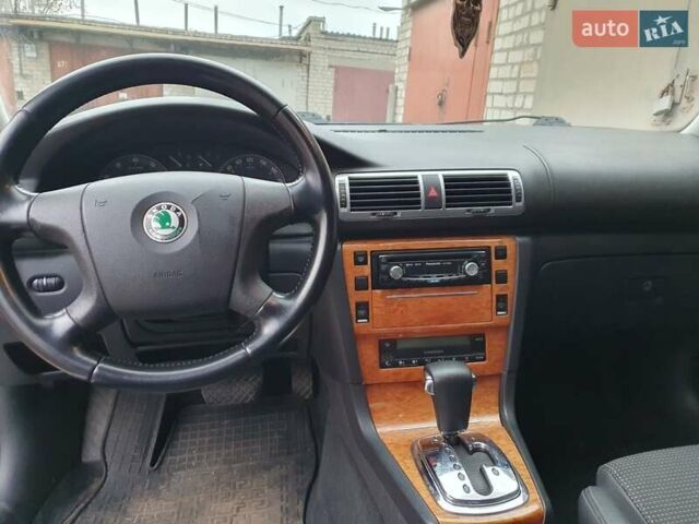 Серый Шкода Суперб, объемом двигателя 1.8 л и пробегом 168 тыс. км за 6100 $, фото 6 на Automoto.ua