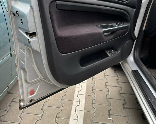 Серый Шкода Суперб, объемом двигателя 1.78 л и пробегом 212 тыс. км за 5400 $, фото 8 на Automoto.ua