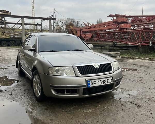 Серый Шкода Суперб, объемом двигателя 2 л и пробегом 245 тыс. км за 5600 $, фото 6 на Automoto.ua