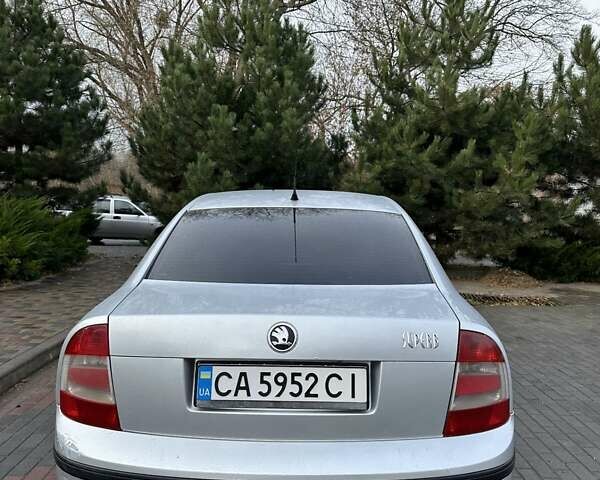 Серый Шкода Суперб, объемом двигателя 1.78 л и пробегом 329 тыс. км за 4800 $, фото 11 на Automoto.ua