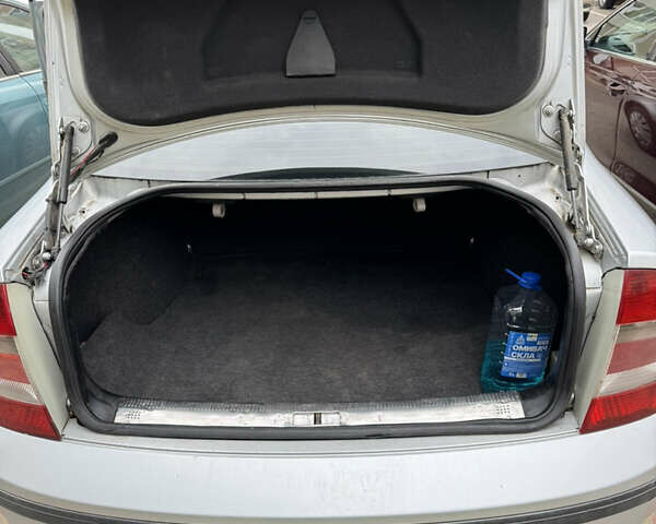 Серый Шкода Суперб, объемом двигателя 1.78 л и пробегом 212 тыс. км за 5400 $, фото 13 на Automoto.ua