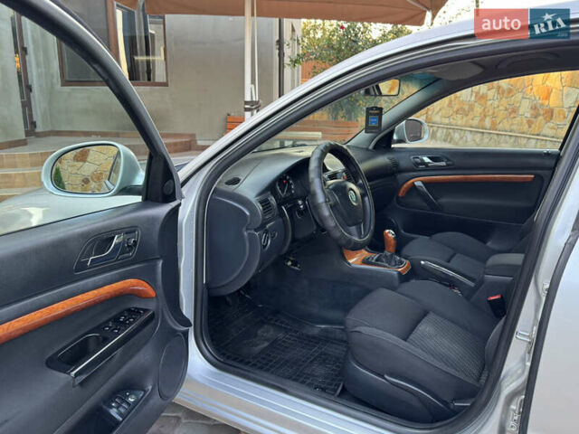 Сірий Шкода Суперб, об'ємом двигуна 1.96 л та пробігом 397 тис. км за 5100 $, фото 18 на Automoto.ua