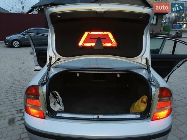 Серый Шкода Суперб, объемом двигателя 1.9 л и пробегом 270 тыс. км за 4350 $, фото 22 на Automoto.ua