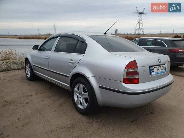 Серый Шкода Суперб, объемом двигателя 1.8 л и пробегом 168 тыс. км за 6100 $, фото 2 на Automoto.ua