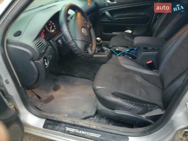 Серый Шкода Суперб, объемом двигателя 1.9 л и пробегом 350 тыс. км за 6700 $, фото 4 на Automoto.ua