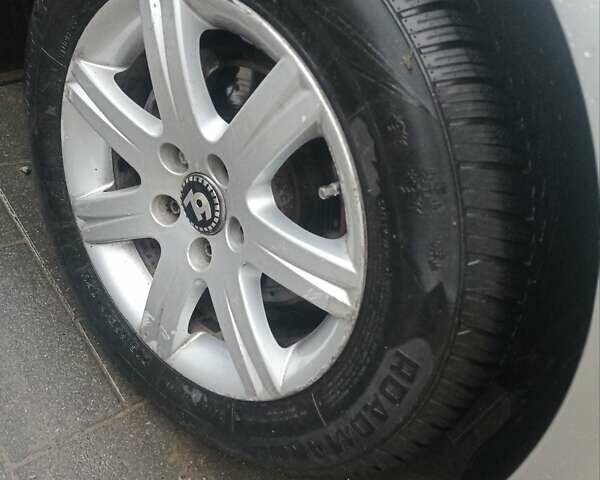 Серый Шкода Суперб, объемом двигателя 1.78 л и пробегом 265 тыс. км за 5300 $, фото 3 на Automoto.ua