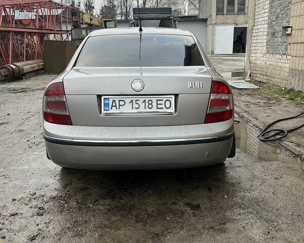 Серый Шкода Суперб, объемом двигателя 2 л и пробегом 245 тыс. км за 5600 $, фото 2 на Automoto.ua