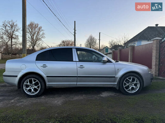 Серый Шкода Суперб, объемом двигателя 1.78 л и пробегом 212 тыс. км за 5400 $, фото 21 на Automoto.ua