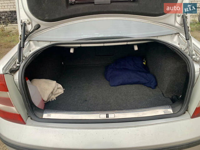 Серый Шкода Суперб, объемом двигателя 1.78 л и пробегом 368 тыс. км за 4650 $, фото 8 на Automoto.ua