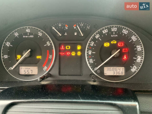 Серый Шкода Суперб, объемом двигателя 1.78 л и пробегом 368 тыс. км за 4650 $, фото 9 на Automoto.ua