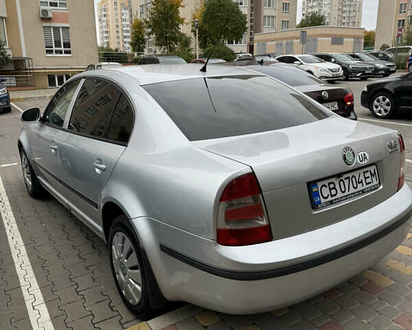 Серый Шкода Суперб, объемом двигателя 1.78 л и пробегом 212 тыс. км за 5400 $, фото 3 на Automoto.ua