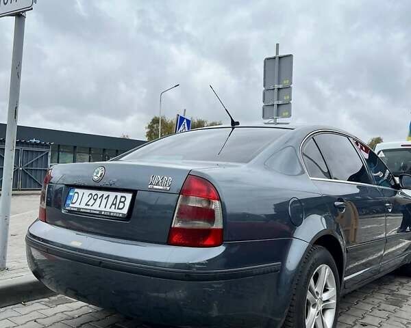 Сірий Шкода Суперб, об'ємом двигуна 2.5 л та пробігом 32 тис. км за 5450 $, фото 4 на Automoto.ua