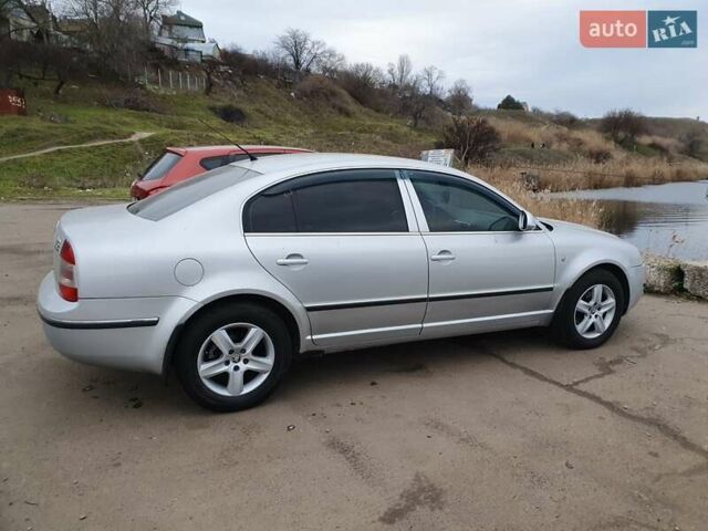 Серый Шкода Суперб, объемом двигателя 1.8 л и пробегом 168 тыс. км за 6100 $, фото 7 на Automoto.ua