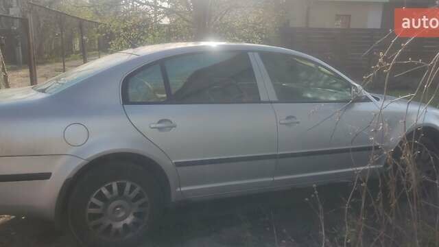 Серый Шкода Суперб, объемом двигателя 1.9 л и пробегом 230 тыс. км за 5200 $, фото 3 на Automoto.ua