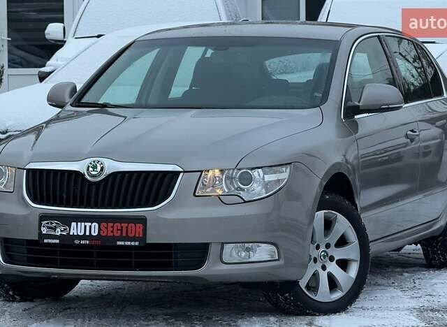 Серый Шкода Суперб, объемом двигателя 1.8 л и пробегом 88 тыс. км за 8200 $, фото 1 на Automoto.ua