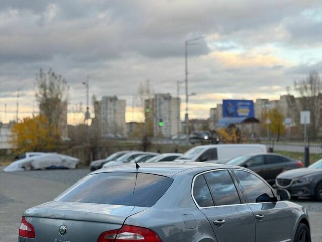 Шкода Суперб 2008 в Киеве на Automoto.ua Серый Шкода Суперб, объемом двигателя 0 л и пробегом 212 тыс. км за 5750 $, фото 5 на Automoto.ua