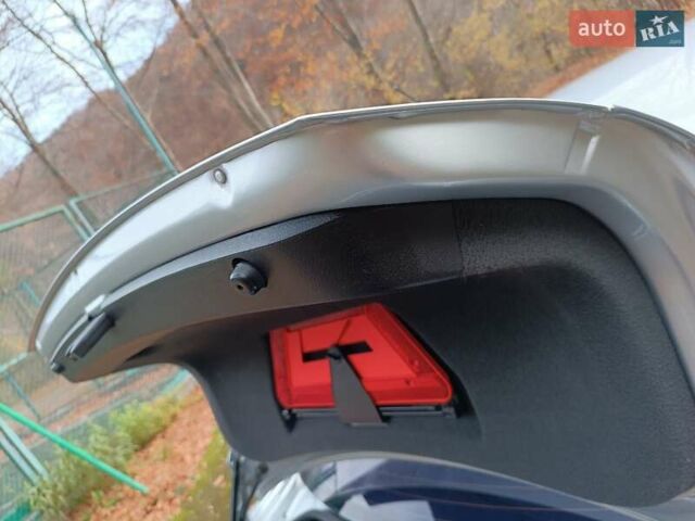 Сірий Шкода Суперб, об'ємом двигуна 1.9 л та пробігом 220 тис. км за 5400 $, фото 25 на Automoto.ua