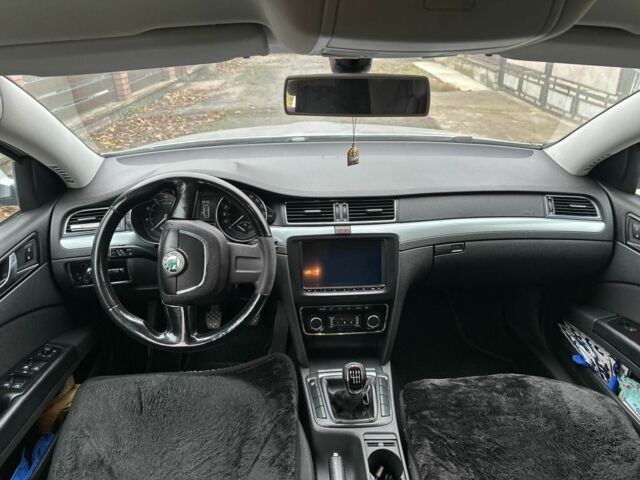 Серый Шкода Суперб, объемом двигателя 1.8 л и пробегом 255 тыс. км за 7499 $, фото 10 на Automoto.ua