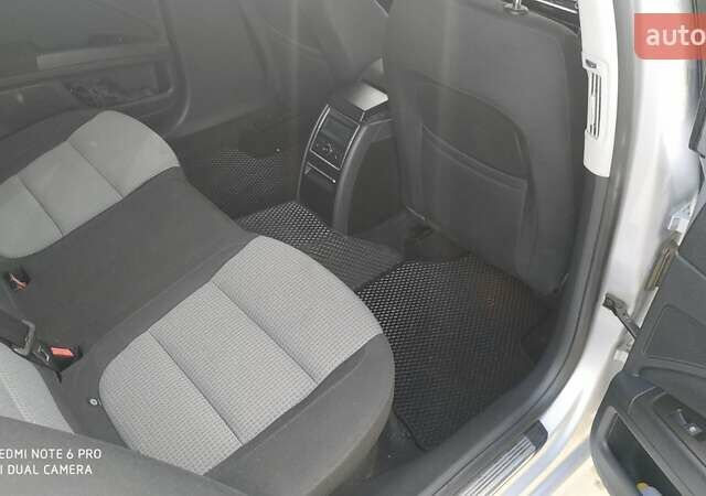 Серый Шкода Суперб, объемом двигателя 1.8 л и пробегом 230 тыс. км за 8999 $, фото 8 на Automoto.ua