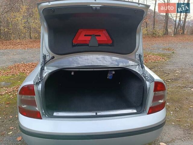 Сірий Шкода Суперб, об'ємом двигуна 1.9 л та пробігом 220 тис. км за 5400 $, фото 24 на Automoto.ua