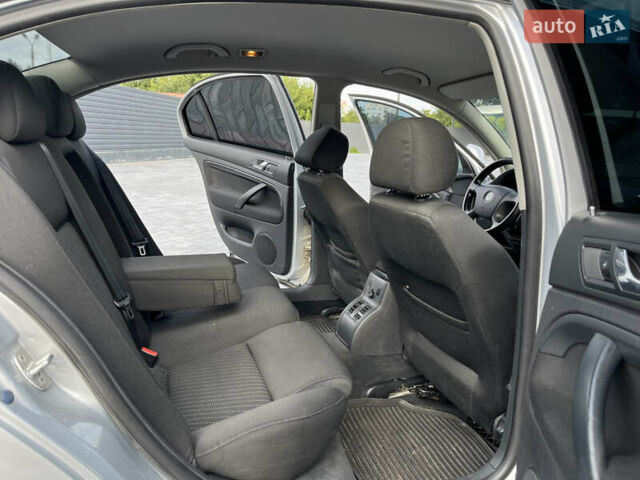 Сірий Шкода Суперб, об'ємом двигуна 1.8 л та пробігом 249 тис. км за 5800 $, фото 31 на Automoto.ua