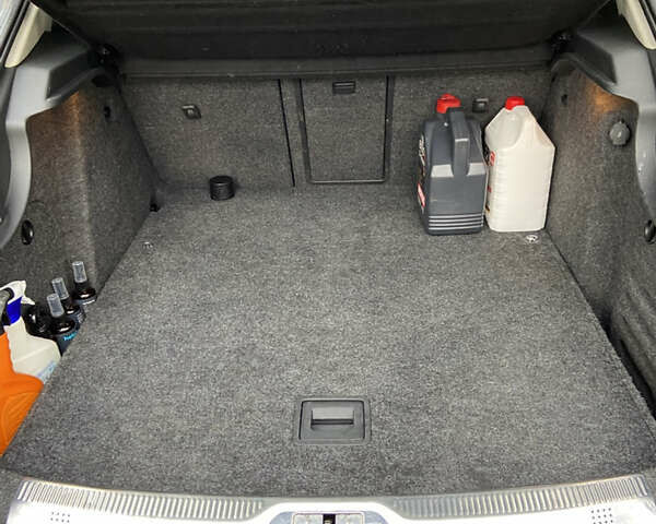 Серый Шкода Суперб, объемом двигателя 1.8 л и пробегом 247 тыс. км за 7400 $, фото 16 на Automoto.ua