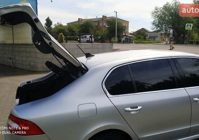 Серый Шкода Суперб, объемом двигателя 1.8 л и пробегом 230 тыс. км за 8999 $, фото 6 на Automoto.ua