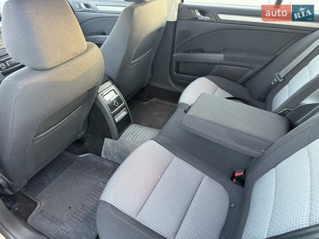 Сірий Шкода Суперб, об'ємом двигуна 0 л та пробігом 87 тис. км за 8000 $, фото 7 на Automoto.ua