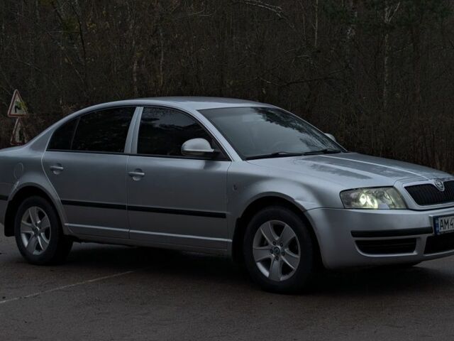 Серый Шкода Суперб, объемом двигателя 1.8 л и пробегом 296 тыс. км за 5500 $, фото 1 на Automoto.ua