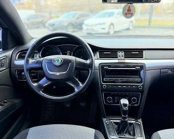 Сірий Шкода Суперб, об'ємом двигуна 1.8 л та пробігом 212 тис. км за 5750 $, фото 6 на Automoto.ua