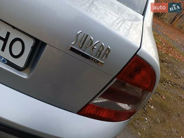 Сірий Шкода Суперб, об'ємом двигуна 1.9 л та пробігом 220 тис. км за 5400 $, фото 51 на Automoto.ua