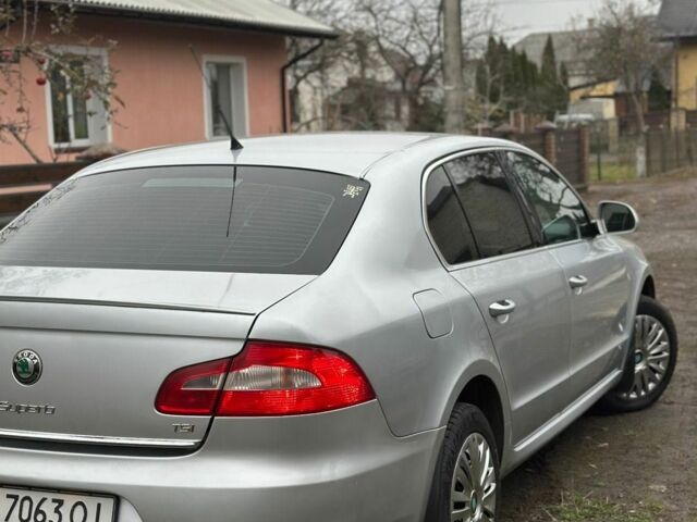 Серый Шкода Суперб, объемом двигателя 1.8 л и пробегом 255 тыс. км за 7499 $, фото 7 на Automoto.ua