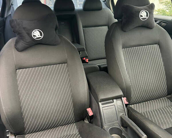 Серый Шкода Суперб, объемом двигателя 1.8 л и пробегом 315 тыс. км за 5100 $, фото 18 на Automoto.ua