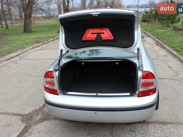 Серый Шкода Суперб, объемом двигателя 1.78 л и пробегом 168 тыс. км за 4700 $, фото 18 на Automoto.ua