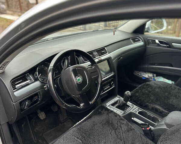 Сірий Шкода Суперб, об'ємом двигуна 1.8 л та пробігом 255 тис. км за 7499 $, фото 10 на Automoto.ua