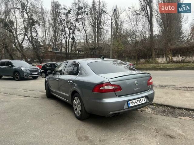 Серый Шкода Суперб, объемом двигателя 1.8 л и пробегом 213 тыс. км за 8000 $, фото 5 на Automoto.ua
