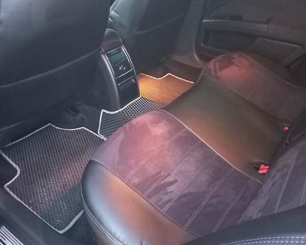 Серый Шкода Суперб, объемом двигателя 1.9 л и пробегом 317 тыс. км за 8000 $, фото 2 на Automoto.ua