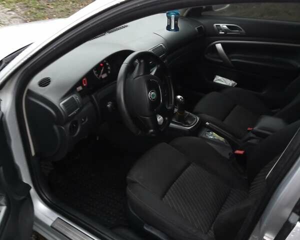 Серый Шкода Суперб, объемом двигателя 1.78 л и пробегом 193 тыс. км за 6200 $, фото 11 на Automoto.ua