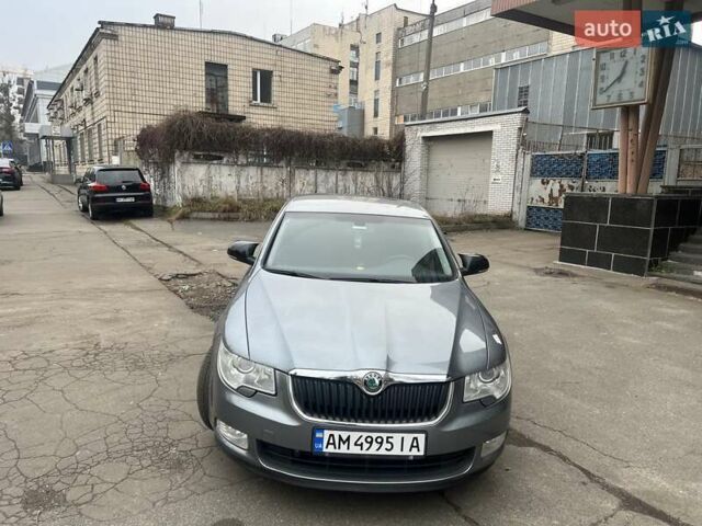 Серый Шкода Суперб, объемом двигателя 1.8 л и пробегом 213 тыс. км за 8000 $, фото 3 на Automoto.ua
