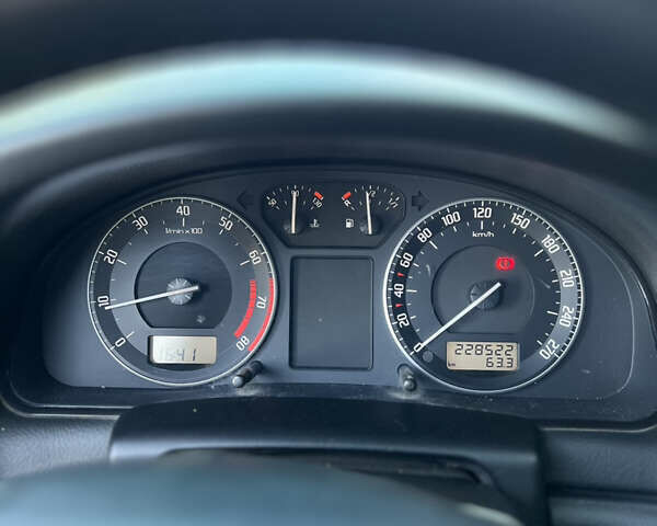 Сірий Шкода Суперб, об'ємом двигуна 1.78 л та пробігом 228 тис. км за 6850 $, фото 6 на Automoto.ua