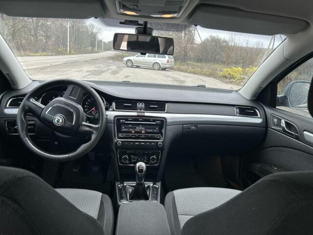 Серый Шкода Суперб, объемом двигателя 1.8 л и пробегом 250 тыс. км за 7499 $, фото 22 на Automoto.ua