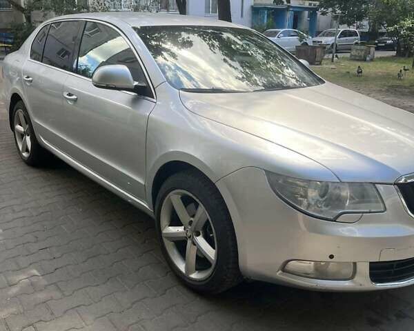 Сірий Шкода Суперб, об'ємом двигуна 1.8 л та пробігом 320 тис. км за 6900 $, фото 1 на Automoto.ua