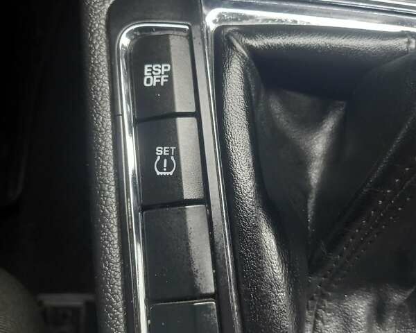 Серый Шкода Суперб, объемом двигателя 1.8 л и пробегом 323 тыс. км за 6350 $, фото 65 на Automoto.ua