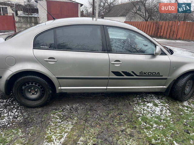 Серый Шкода Суперб, объемом двигателя 1.9 л и пробегом 350 тыс. км за 6600 $, фото 2 на Automoto.ua